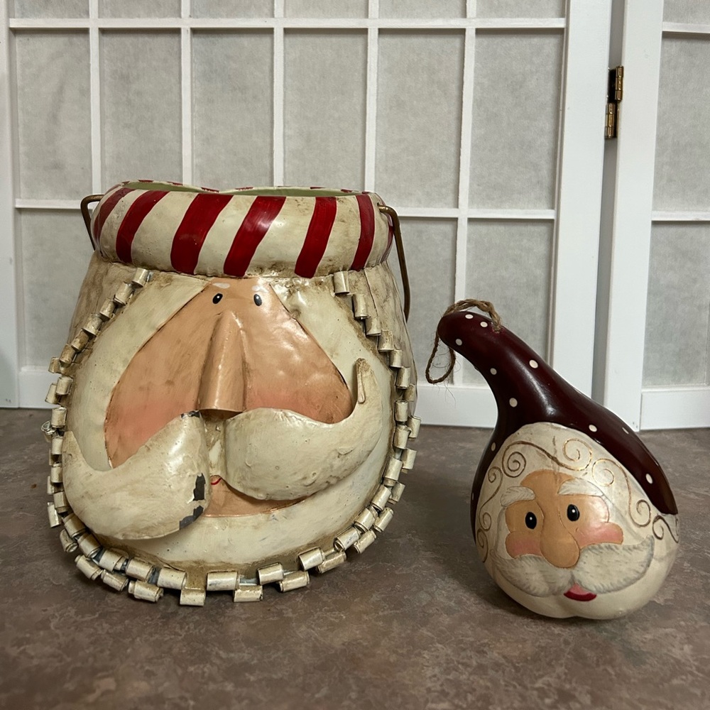 Santa Metal Bucket